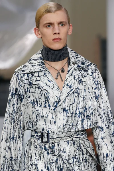 Look 72